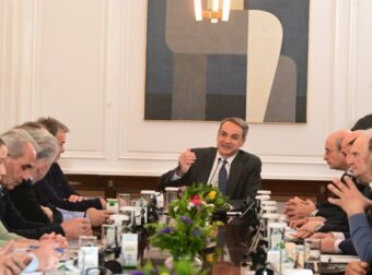 Ποιοι ήταν οι αγρότες που πήγαν εχθές στο ραντεβού με τον πρωθυπουργό; Καταγγελίες για έμμισθα γαλάζια στελέχη