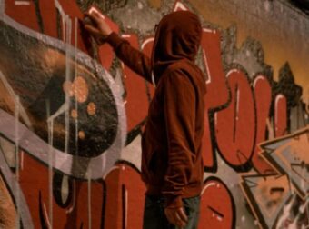 Απολογούνται σήμερα οι ανήλικοι για το κύκλωμα διακίνησης ναρκωτικών στα βόρεια προάστια
