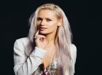 Lauren Bennett: Ιδιωτικό μνημόσυνο στο Λονδίνο για τη φωνή του «Party Rock Anthem» – Τον Οκτώβριο η έρευνα για τον θάνατό της