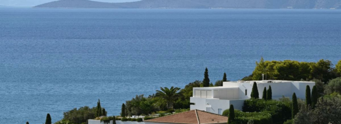 Οι καλοκαιρινοί «παράδεισοι» των βασιλικών οικογενειών: Από το Μπαλμόραλ μέχρι τη Μαγιόρκα και την Ελλάδα