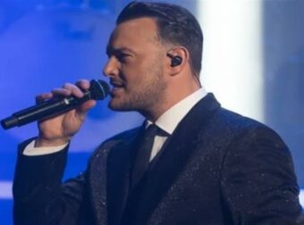 Σάκης Αρσενίου: Δύσκολες ώρες για τον γνωστό τραγουδιστή – Μεταφέρθηκε εκτάκτως στο νοσοκομείο
