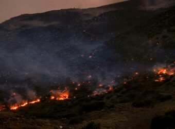Φωτιά στον Ασπρόπυργο: Κινητοποίηση της Πυροσβεστικής στο Σοφό