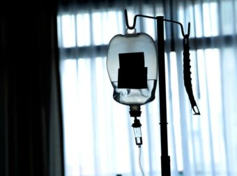 ΠΟΕΔΗΝ: «Επιτέλους σφραγίζεται μια ψευτοκλινική στη Θεσσαλονίκη – Να μην πουλάνε ελπίδες σε ανθρώπους με καρκίνο»