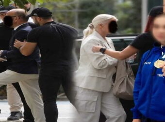 Θάνατος Μαζωνάκη: «Υποβλήθηκα σε πλασμαφαίρεση» – Τι κατέθεσε η κόρη των γιατρών για τη θεραπεία και την κλήση στο ΕΚΑΒ