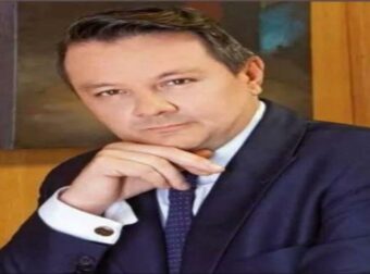 Απόστολος Λύτρας: Η έξοδος με μελαχρινή καλλονή έναν μήνα μετά τον χωρισμό από τη Δώρα Παπαδοπούλου