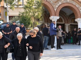 Σπαραγμός στο 40ήμερο μνημόσυνο του Γιώργου Μαζωνάκη: Συντετριμμένη η οικογένειά του στη Νίκαια – Αυξημένα μέτρα προστασίας και πλήθος κόσμου