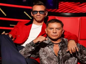 The Voice: Τι χρωστάει ο Μουζουράκης στον Μαζωνάκη κι ένα ντουέτο που μας γονάτισε